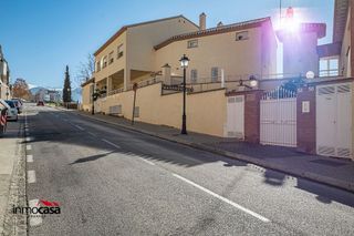 Casa adosada en venta en Bola de Oro - Serrallo en Granada