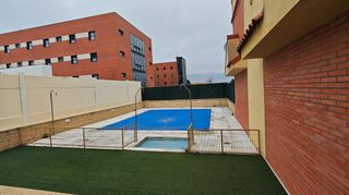 Casa adosada en venta en Estación-Manantiales en Guadalajara