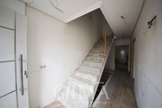 Casa adosada en venta en Tomelloso