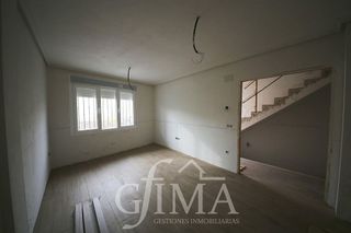 Casa adosada en venta en Tomelloso