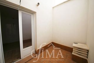 Casa adosada en venta en Tomelloso