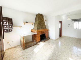 Casa adosada en venta en Paterna de Rivera