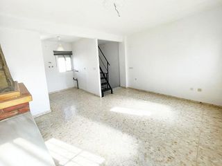 Casa adosada en venta en Paterna de Rivera