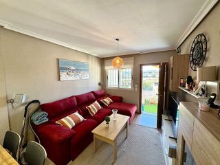 Casa adosada en venta en Urbanizaciones en Guardamar del Segura