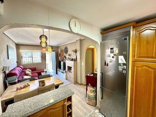 Casa adosada en venta en Urbanizaciones en Guardamar del Segura