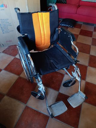 Silla de ruedas plegable