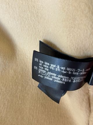 Abrigo corto lana pespuntes