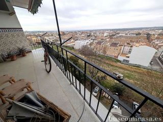 Piso en venta en Linares