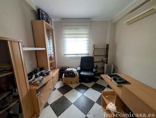 Piso en venta en Linares