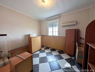 Piso en venta en Linares