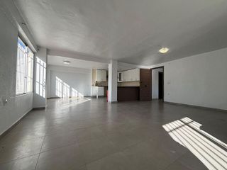 Chalet en venta en Peña de las Águilas en Elche
