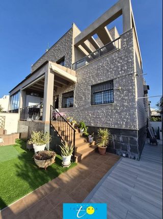 Casa adosada en venta en Nueva Torrevieja - Aguas Nuevas en Torrevieja