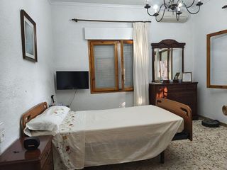 Chalet en venta en Algorós - El Derramador en Elche