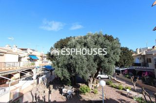 Casa pareada en venta en Urbanizaciones en Guardamar del Segura