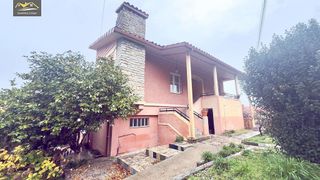 Chalet en venta en Universidad en Ourense