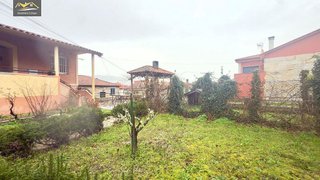 Chalet en venta en Universidad en Ourense