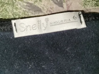 Maglie intime nere e rosse