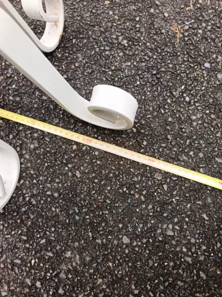 Perchero de metal blanco mazizo