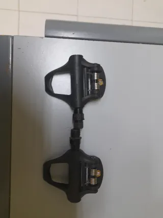 Pedales de bicicleta negros