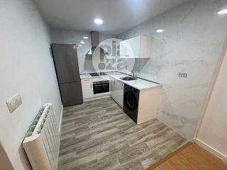 Piso en venta en Plaza España - Villa Pilar - Reyes Católicos - Vadillos en Burgos
