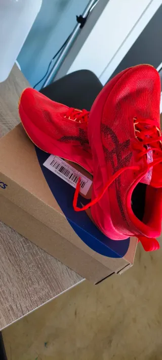 Asics Novablast 5 41,5 Zapatillas Running