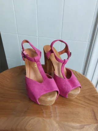 Zapatos de tacón rosa