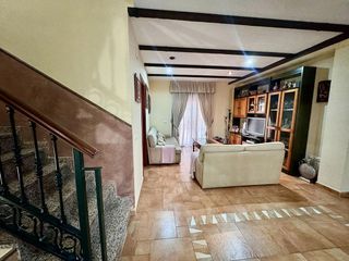 Casa adosada en venta en Zona el Higuerón en Benalmádena