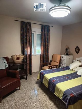 Chalet en venta en Renfe - Bulevar 1º y 2º Fase en Jaén