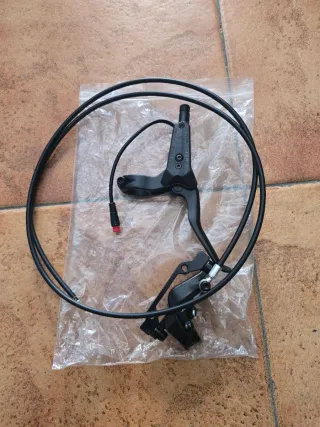 Freno delantero Nut 4 pistones