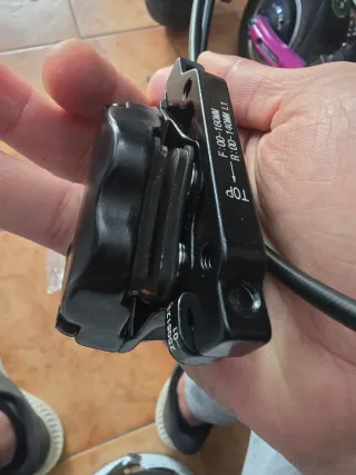 Freno delantero Nut 4 pistones