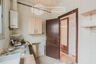 Casa pareada en venta en El Camp de l'Arpa del Clot en Barcelona