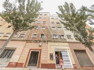 Piso en venta en El Turó de la Peira en Barcelona