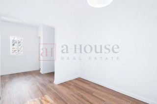 Piso en venta en Can Baró en Barcelona