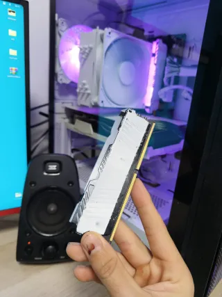 16GB DDR4 RGB RAM