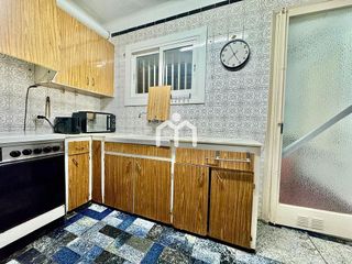 Piso en venta en Fondo en Santa Coloma de Gramanet