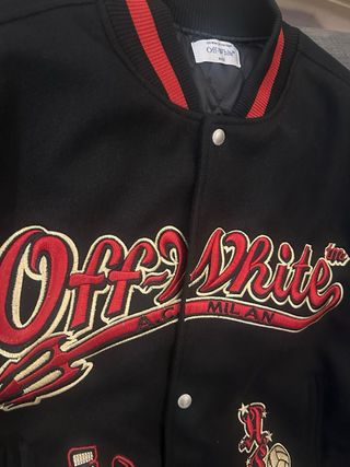 Chaqueta Off-White ac milan