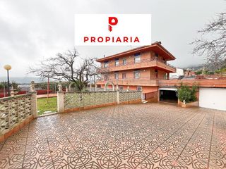 Chalet en venta en Vallirana