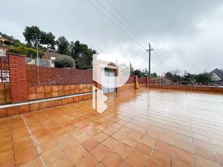 Chalet en venta en Vallirana