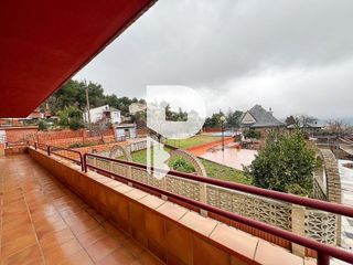 Chalet en venta en Vallirana