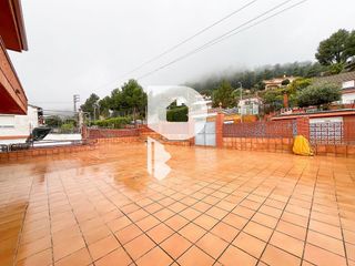 Chalet en venta en Vallirana