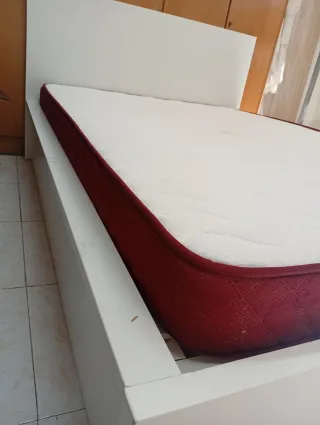 Cama y colchón