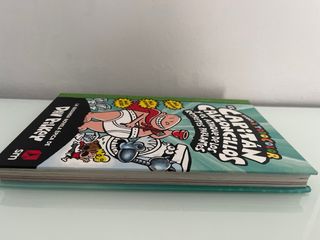 El Capitán Calzoncillos y el ataque de los retr...