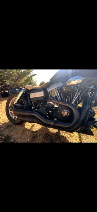 Harley Davidson Dyna Fat Bob Negra