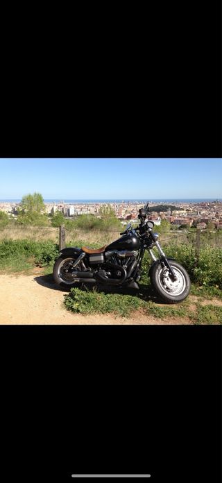 Harley Davidson Dyna Fat Bob Negra