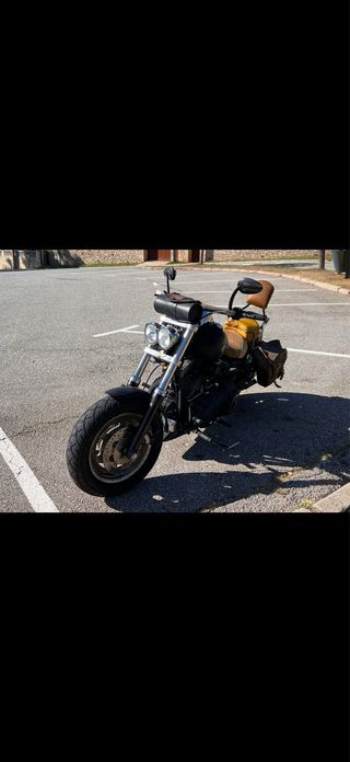 Harley Davidson Dyna Fat Bob Negra