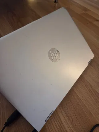 HP Pavilion x360 i3/12GB RAM/256GB SSD Táctil