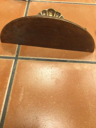 Pareja de ménsulas doradas decorativas