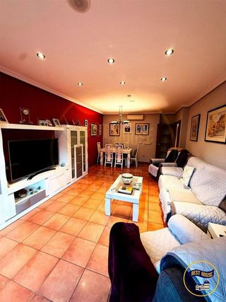 Casa adosada en venta en Reyes Católicos - Paseo San Antonio en Cuenca