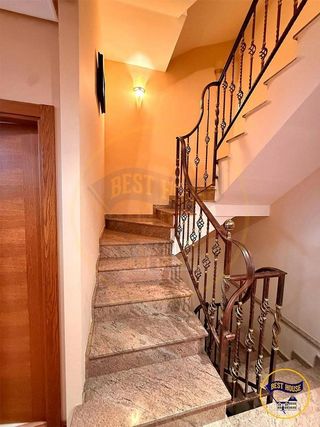 Casa adosada en venta en Reyes Católicos - Paseo San Antonio en Cuenca