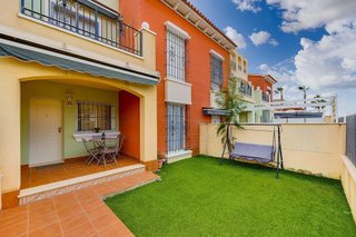 Chalet en venta en Nueva Torrevieja - Aguas Nuevas en Torrevieja